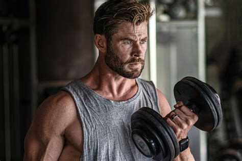 Chris Hemsworth S Trainer Luke Zocchi Shares The Actor S Fitness