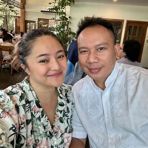 Kebersamaan Marshanda Dan Vicky Prasetyo Makan Siang Bareng