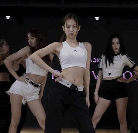 Descubrir 69 Imagen Jennie Blackpink Dance Practice Viaterra Mx