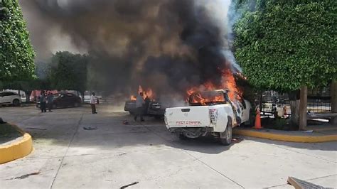 Normalista De Ayotzinapa Vandalizan Congreso De Guerrero UnoTV