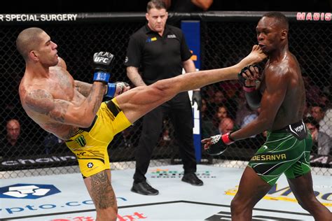 Monster Energy S Alex Pereira Takes Ufc Middleweight Division Title By