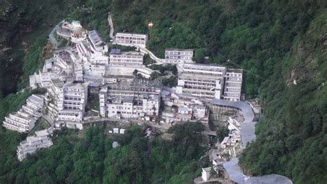 Vaishno Devi Old Cave/Gufa Open 2023 - Date, Time & other Info | KahaJaun