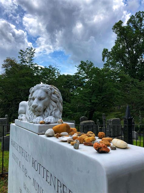 Hollywood Cemetery: Historical Tours and Visitor Information 3