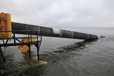 Nord Stream Pipeline Castoro Dieci Lowering The Pipeline Image 2