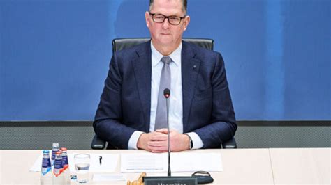 Directeur Uniper André Bosman Minister Moet Crisis En Herstelwet