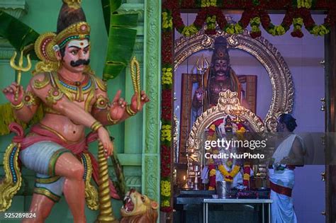 Sri Muneeswaran Hindu Photos And Premium High Res Pictures Getty Images