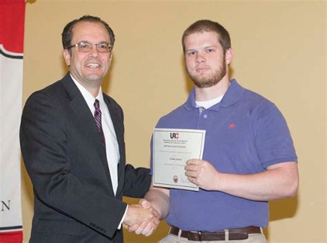 Jordan Greene Wins Best Poster Award At Vsu Symposium Valdosta State