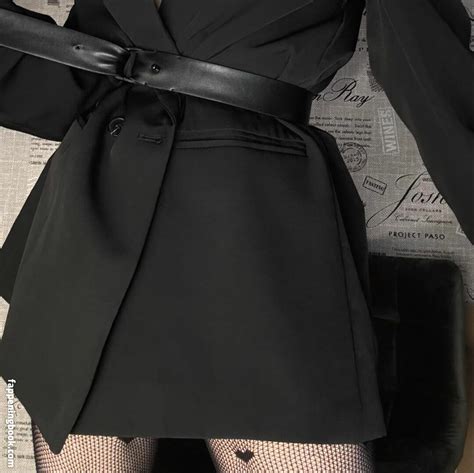 Vwemor Nude OnlyFans Leaks Fappening FappeningBook