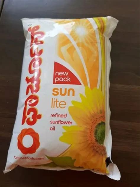Fortune Sunlite Refined Sunflower Oil 1 Ltr Packaging Type Pouched At