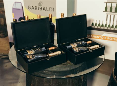 Produtos Alusivos Aos Anos Da Cooperativa Vin Cola Garibaldi Chegam