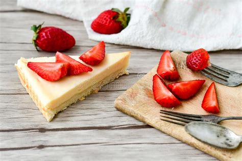 Pastel De Queso De La Fresa Foto De Archivo Imagen De Gelatina