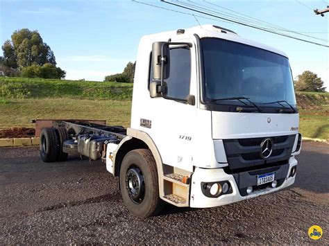 Caminhao Mercedes benz MB 1719 usado à venda no Rio grande do sul RS