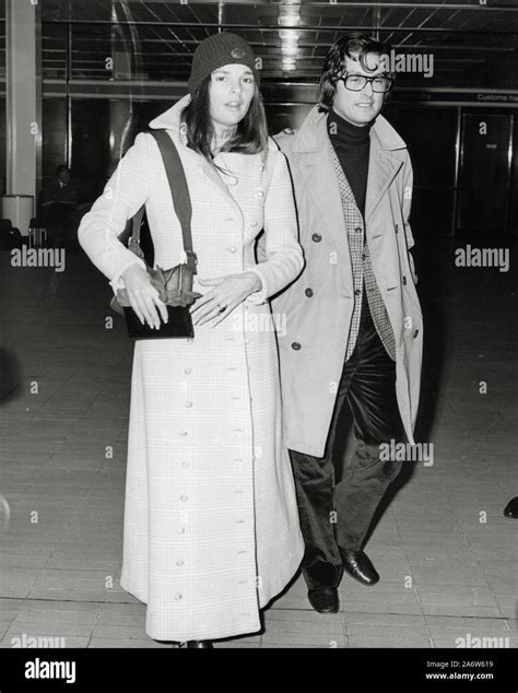 Ali Macgraw And Her Husband Robert Evans March 1971 Photo Credit The