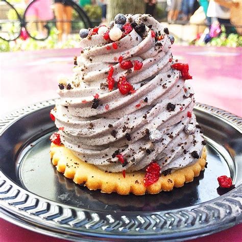 Best Foods You Need To Try At Disneyland California Disneyland Food