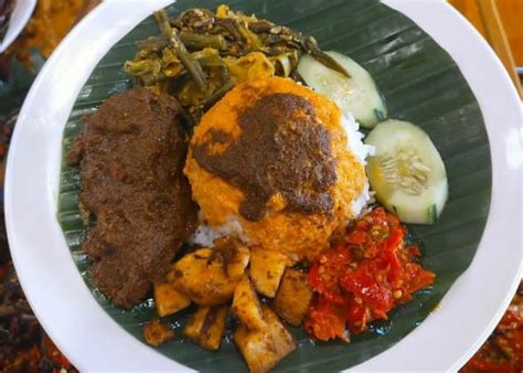 5 Restoran Nasi Kapau Khas Padang Yang Ada Di Bandar Lampung Nomor 4