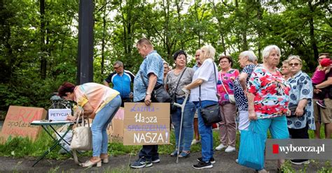 Mieszka Cy Protestowali Pod Sp Dzielni W Siemianowicach L Skich Nie