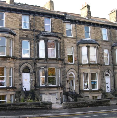 East Parade Harrogate Hg1 1 Bed Flat £575 Pcm £133 Pw