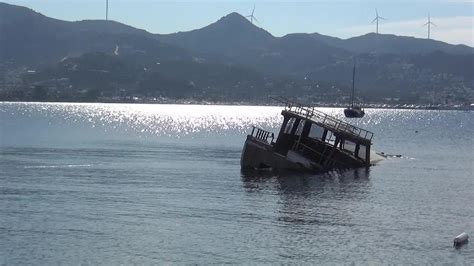 Bodrum da 15 metre uzunluğundaki ahşap tekne battı Elips Haber