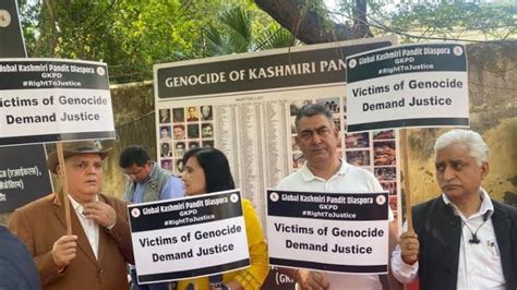 Kashmiri Pandits Raise Voice For Justice At Jantar Mantar Muslim Mirror