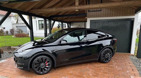 Tausch Tesla Model Y Performance Solid Black Gegen M P Lr Aus