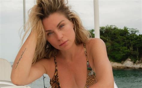Ludwika Paleta y cómo llevar un bikini negro para ser tendencia CHIC