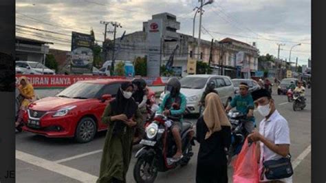 Bem Fakultas Ekonomi Universitas Tomakaka Mamuju Bagikan Ratusan