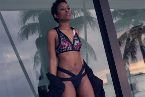 Dej Loaf Shows Off Her Sexy Side In Me U And Hennessy Video