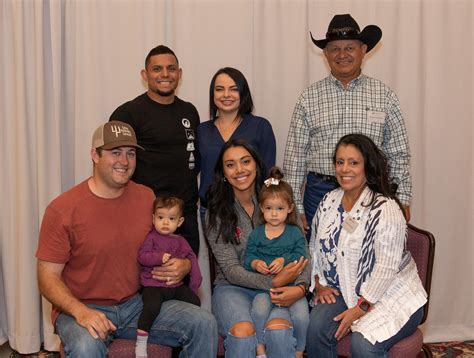 Guzman Family receives CSC’s Family Tree Award