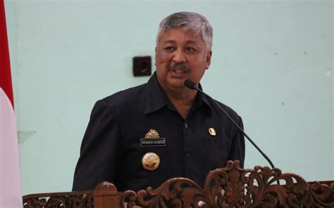 Bupati Pinrang Lepas Aparatur Sipil Negara Yang Memasuki Batas Usia