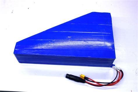72V20.8-32AH Triangle Lithium ion E-Bike Scooter Battery Pack for 2000 ...