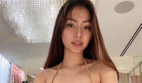 Tgph Robilyn Guinto Sexy Bedroom Photos In Two Piece Nude Bikini