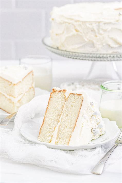 White Layer Cake | Averie Cooks | Bloglovin’