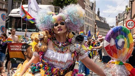 Christopher Street Day In Frankfurt Ist Gesichert