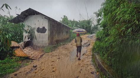 Hujan Deras Mengguyur Kampung Terpenciltakut Banjir Tapi Bikin Betah