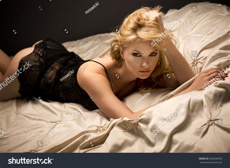 Sexy Beautiful Blonde Woman Lying Bed Stock Photo Edit Now 363240476