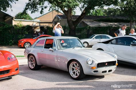 Rolling Classics 1970 MG MGB GT Restomod Mg Mgb Vintage Sports Cars