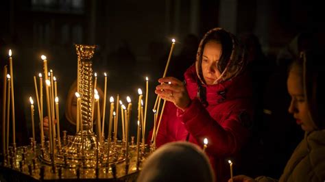 Two Wars Mean A Sombre Orthodox Christmas For Worshippers Sbs News