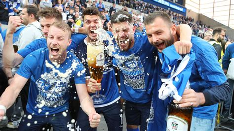 Ein Lilien Jahr Das Niemanden Kalt Lie Hessenschau De Sv Darmstadt