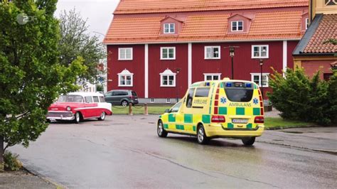 IMCDb org 2007 Nilsson V70 Ambulans D5 AWD Gen 2 in Inga Lindström