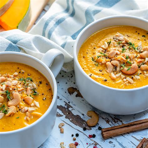 easy creamy pumpkin soup recipe blondelishcom