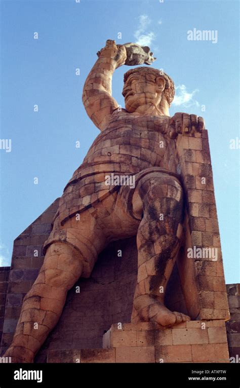 El pipila monumento hi-res stock photography and images - Alamy