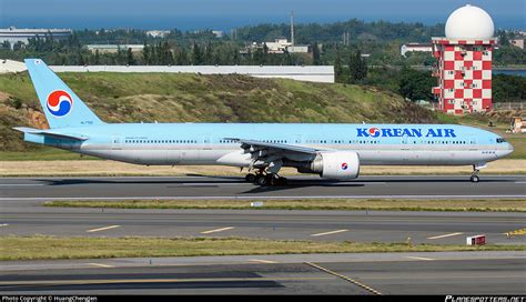 Hl7782 Korean Air Boeing 777 3b5er Photo By Huangchengjen Id 1537183
