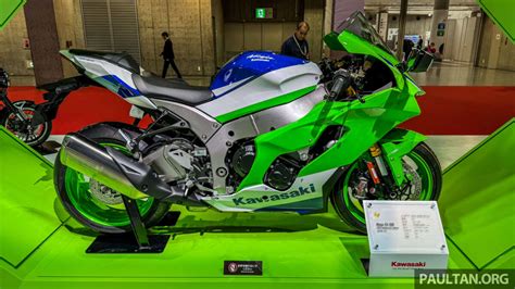 2023 Kawasaki ZX 10R 40th Anniversary Edition 3 BM Paul Tan S