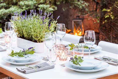 How To Host A Casual Summer Dinner Party