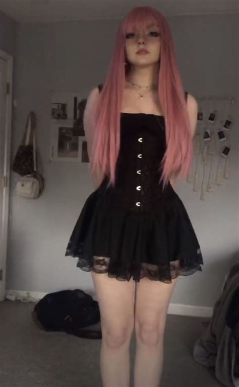 Tall Girl Outfits Cute Outfits Cute Goth Anime Cosplay Girls Metal