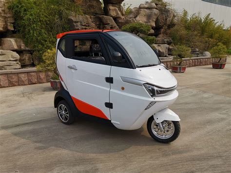 Europe Certified Electric Enclosed Cabin Trike With 1200W Motor China