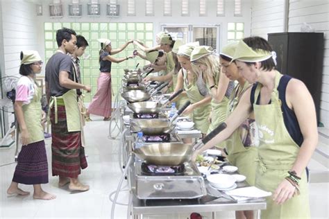 Thai cooking classes by May Kaidee