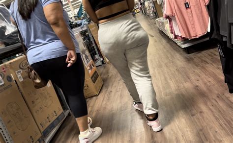 Phat Ass Mexican GILF Bbw Spandex Leggings Yoga Pants Forum