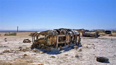 33 Astounding Photos Of The Salton Sea Then And Now