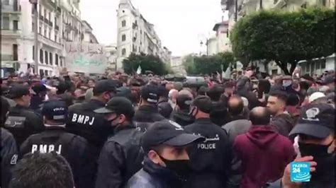 Deux ans du Hirak en Algérie des milliers de manifestants défilent à